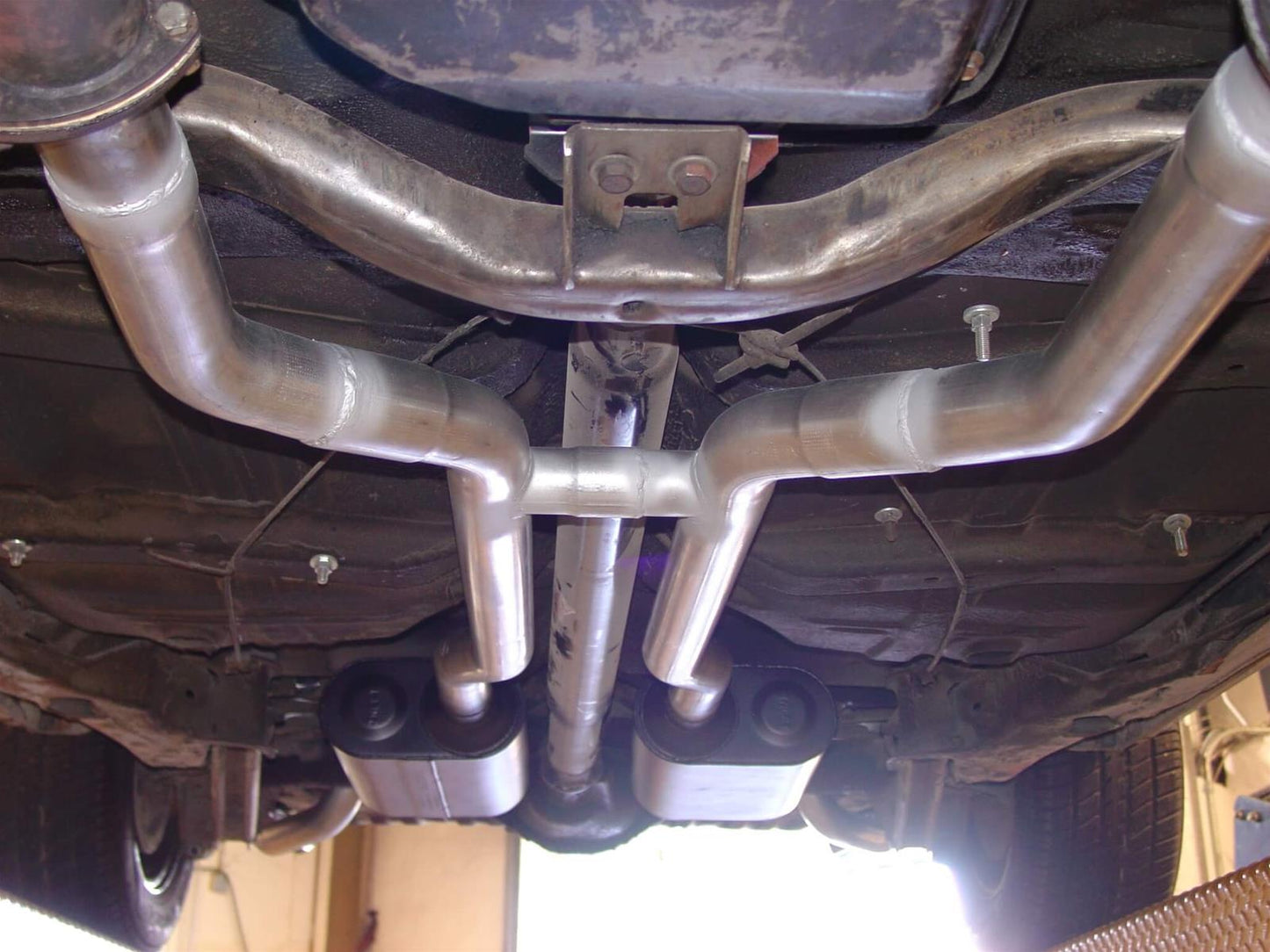 1964-72 GM A-Body Flowmaster American Thunder Crossmember Back Exhaust System, 2.5"